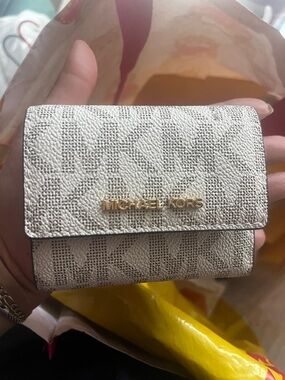 New .Michael Kors Cream Pebbled Logo Compact Wallet with Gold Logo